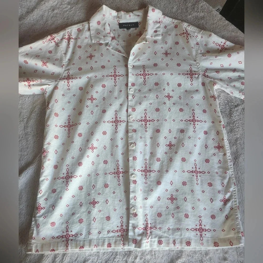 Men's Red & Cream Holiday Button Up by Pacsun Sz‎ Med